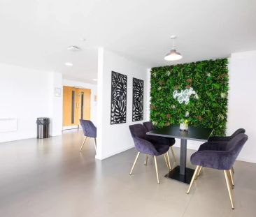 Silver Ensuite - Photo 2