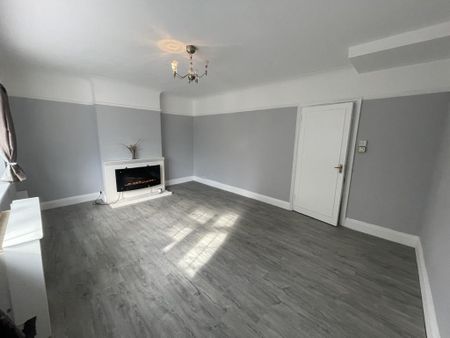 3 bedroom maisonette to rent - Photo 4