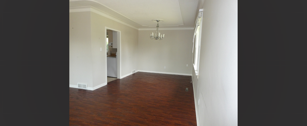 3 Bedroom Main Floor – Walking Distance to U of S - Photo 1