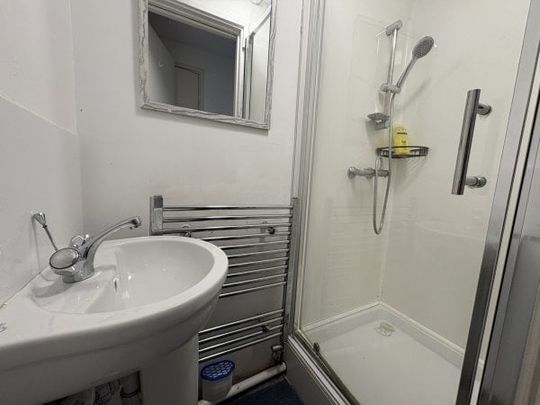 Penhurst Place, Brighton 1 bedroom house share to rent - Photo 1