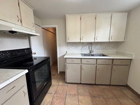 For Lease - 92 Westhumber Boulevard Unit# Basement, Toronto, Ontario - Photo 3