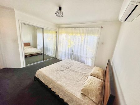 Stylish St Clair Family Home with Dual Living Areas - Photo 5