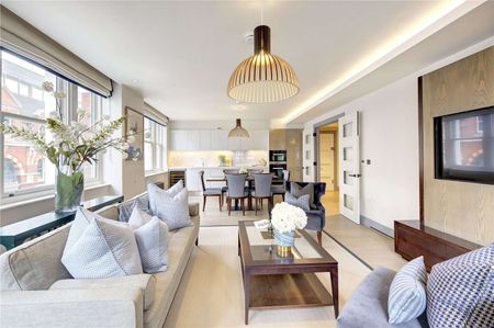 A beautifully refurbished two bedroom apartment situated in Covent Garden. - Photo 4