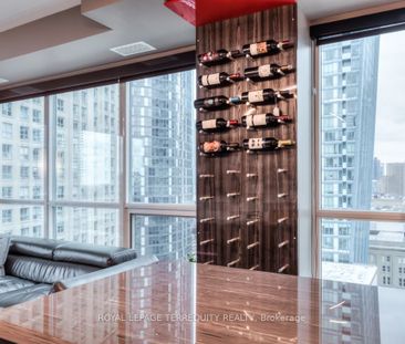 London Lofts 1 , #1704 - Photo 1