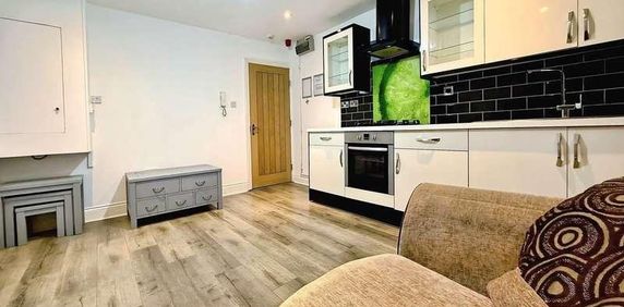 Tudor Street, Cardiff, CF11 - Photo 2