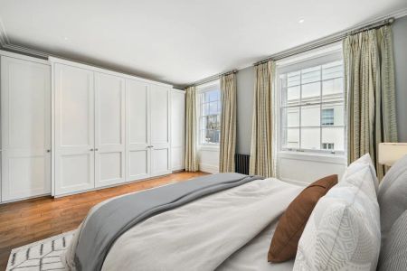 5 bedroom house in London - Photo 4