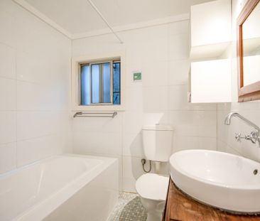 Elegant Dual-Level Terrace with Private Courtyard - Photo 6