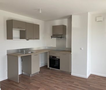Location Appartement 1 pièce 31m² COLOMBELLES 14460 - Photo 1