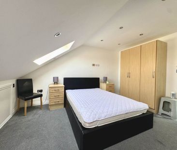 Price £1,200 pcm - Available Now - Furnished - Photo 2