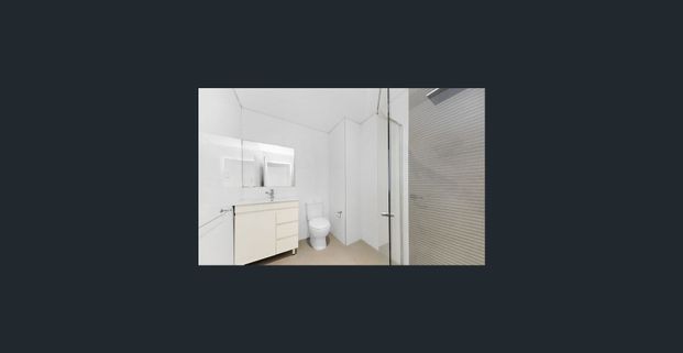 Modern & Bright Split Level Unit in the Heart of Penshurst - Photo 1