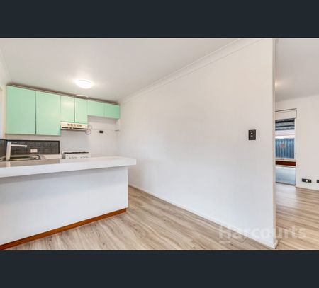 25 Glenside Crescent, Craigie, WA 6025 - Photo 5