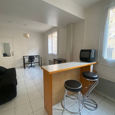 Location Appartement 1 pièce 22m² - Photo 3