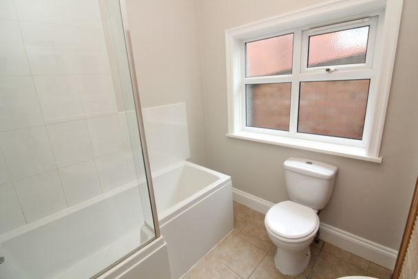 3 Bedroom Semi-Detached Bungalow - Photo 1