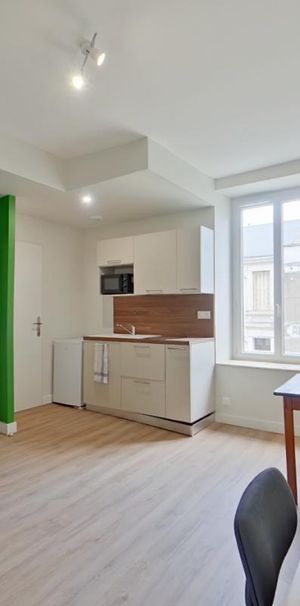 Location Appartement 1 pièce Meublé 20m² POITIERS 86000 - Photo 1