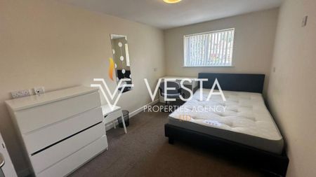 6 bedroom terraced house to rent - Photo 3