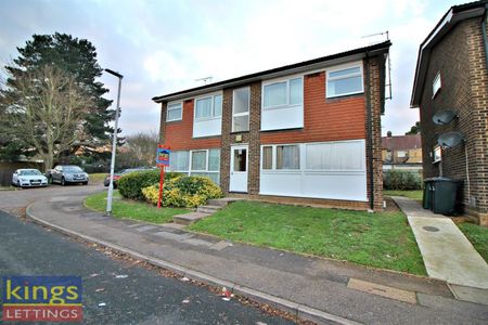 1 Bedroom Flat - First Floor To Let - Photo 4