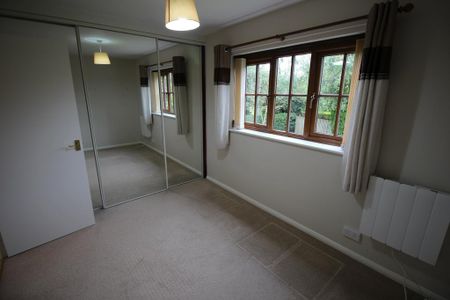 2 bedroom semi-detached house to rent - Photo 5
