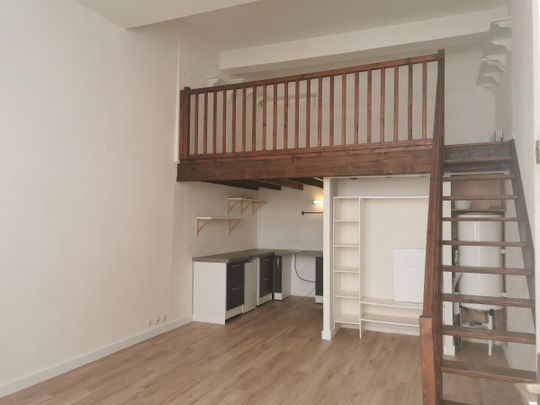 Location Appartement 1 pièce 41m² BORDEAUX 33000 - Photo 1