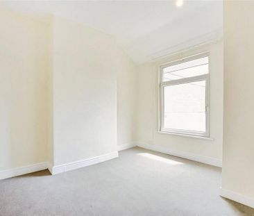 2 bedroom house to rent - Photo 1