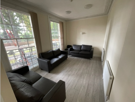 1 Bed Student Accommodation - Photo 3