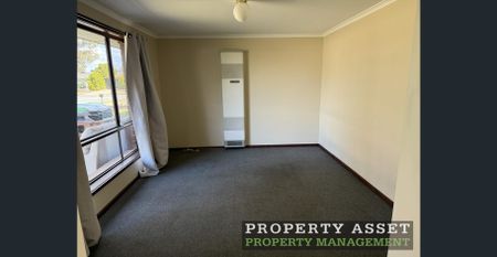 Room for the children to play plus a double garage - Photo 2