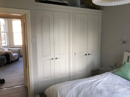 1 Bed Flat, Strathblaine Rd, SW11 - Photo 4