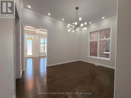 59 BREMNER STREET - Photo 2