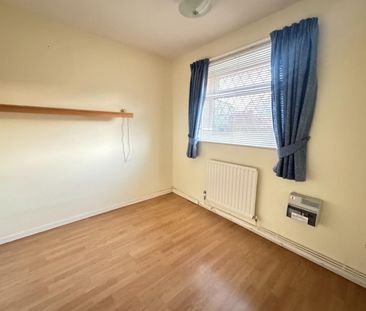 2 bedroom Bungalow To Let - Photo 2