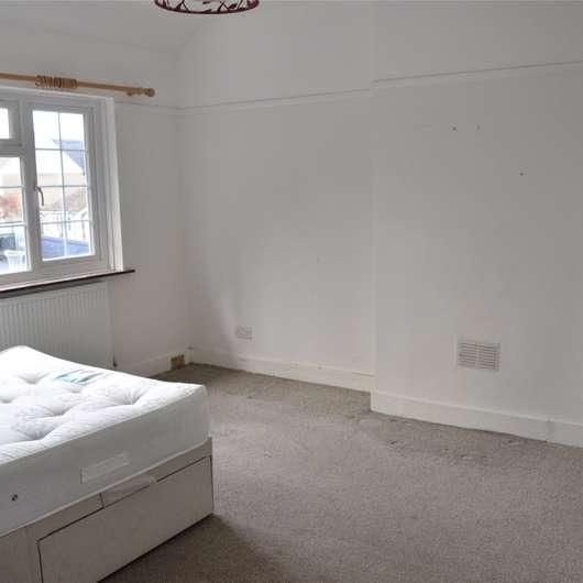 Mitcham Park, Mitcham, CR4 - Photo 1