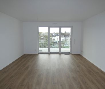 Neubau/Erstbezug: Modern geschnittene 3-Zimmer-Wohnung mit traumhaf... - Photo 6