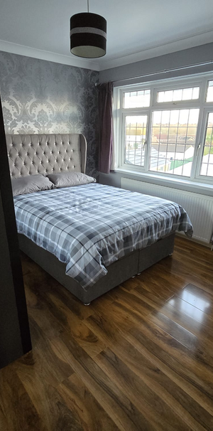 1 bedroom in a house share to rent - Photo 1