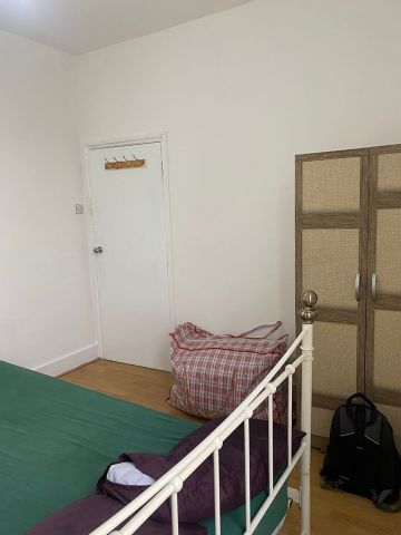 Room in a Shared House, London, E17 - Photo 4