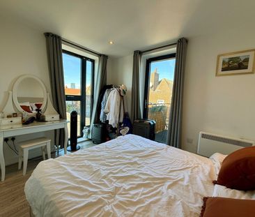 1 Bed Flat, Satchwell Road, E2 - Photo 6