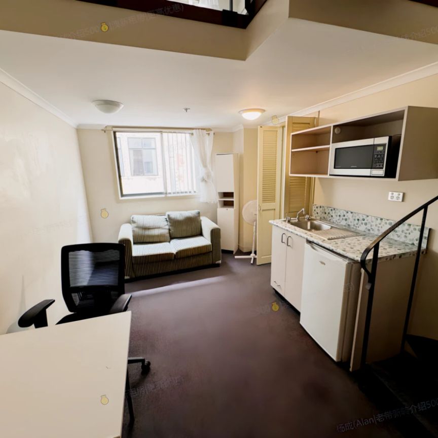 Studio-2108 - Photo 1