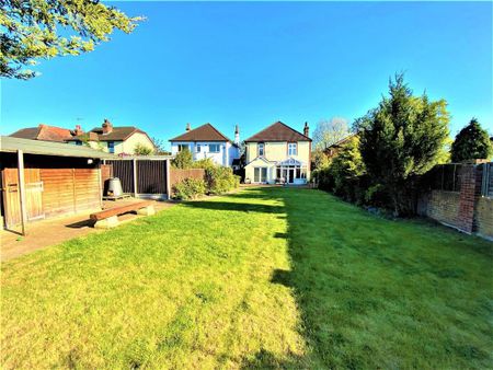 3 bedroom detached house to rent - Photo 5