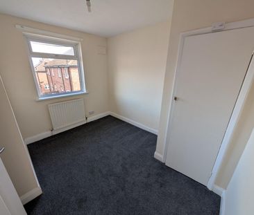 2 bedroom House To Let Total Size: 689 SQ FT - Photo 3