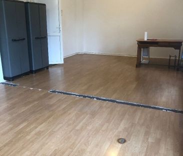 Centrul Vechi, sp.birou, 40mp, et.3, 250euro/luna - Fotografie 2