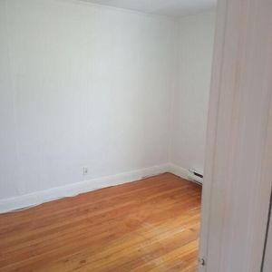 Havre De Paix – 4½ Haut De Duplex - Photo 2