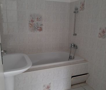 Location Maison 4 pièces 105m² MACOURIA 97355 - Photo 1