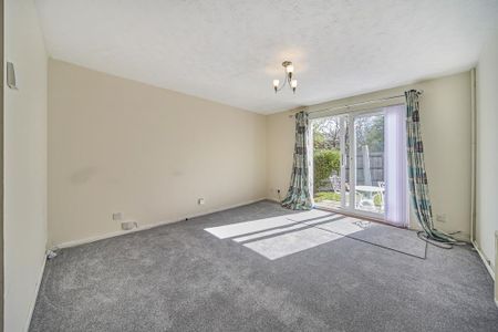 2 bedroom end of terrace house to rent - Photo 3