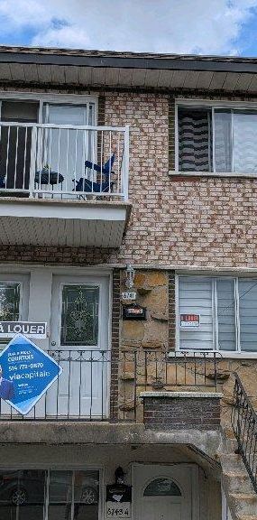 Très grand 5/2 à louer à Nouveau Rosemont - Photo 1