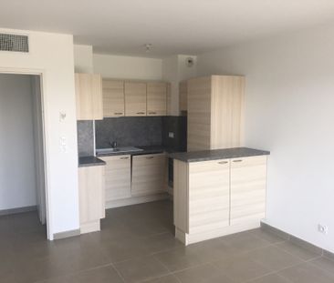 Location Appartement 2 pièces 40m² CAGNES SUR MER 06800 - Photo 2