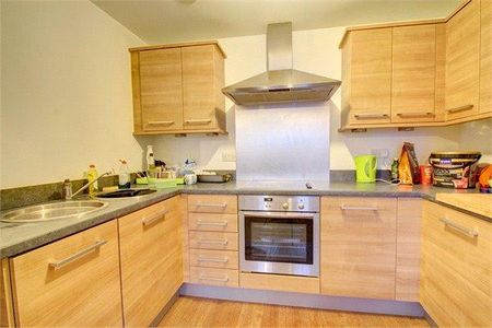 2 bedroom apartment to rent - Photo 4