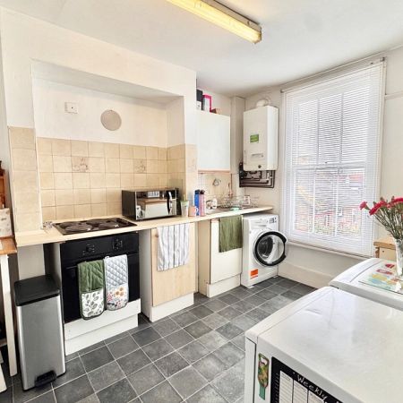 Bellevue Road, Ramsgate, CT11 8DN, Kent - Photo 3