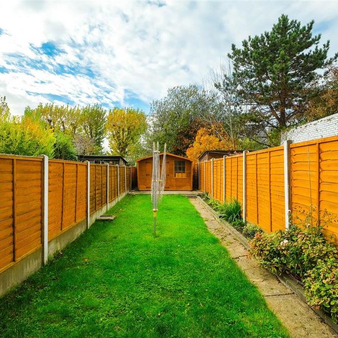 2 bedroom maisonette to rent - Photo 1