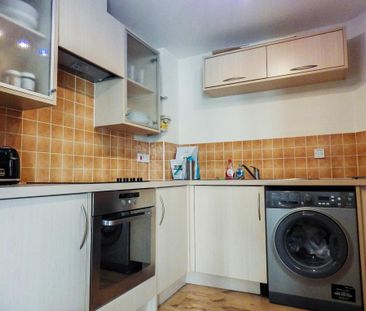 2 bedroom apartment to rent - Photo 6