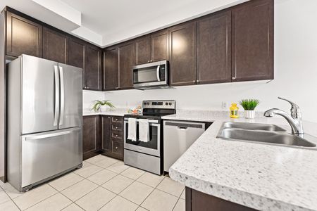 For Lease - 283 Skinner Road, Hamilton, Ontario - Photo 3