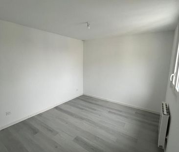 Location Appartement 2 pièces 29m² COULOMMIERS 77120 - Photo 1