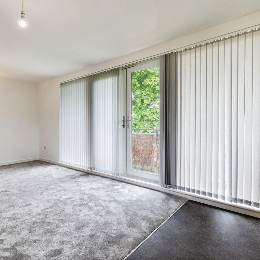 Mottingham Court, Sidcup Road - Photo 1