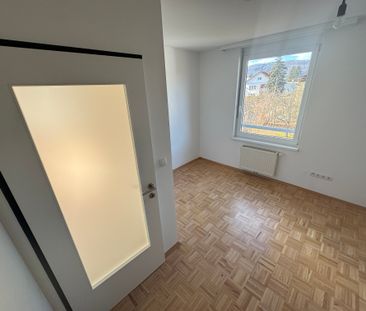 Modern sanierte 3-Zimmer-Wohnung (ca. 68 m²) mit Parkplatz & Keller... - Photo 3